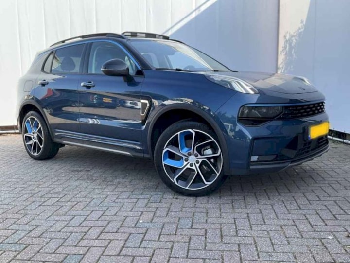 Lynk & Co 01