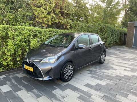 Toyota Yaris 1.0 VVT-i Style