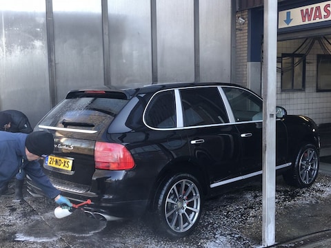 Porsche Cayenne Turbo (2003)