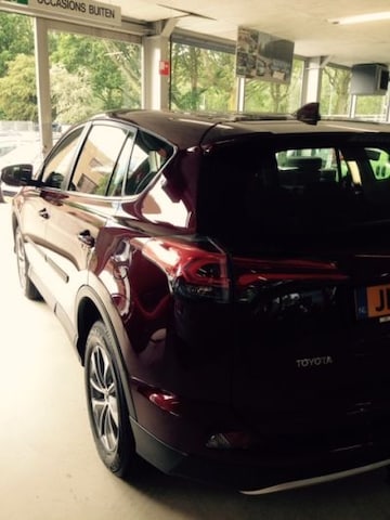 Toyota RAV4 2.5 Hybrid 2WD First Edition (2016)