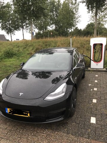 Tesla Model 3 Long Range AWD (2019)