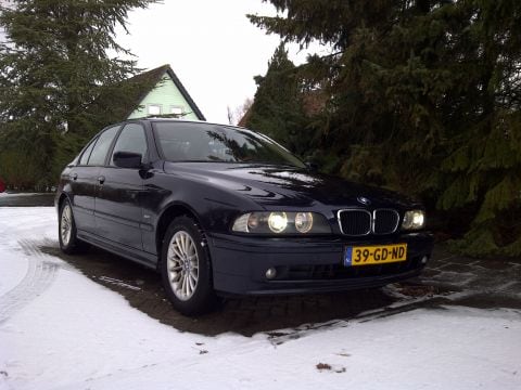 BMW 530i Executive (2000)