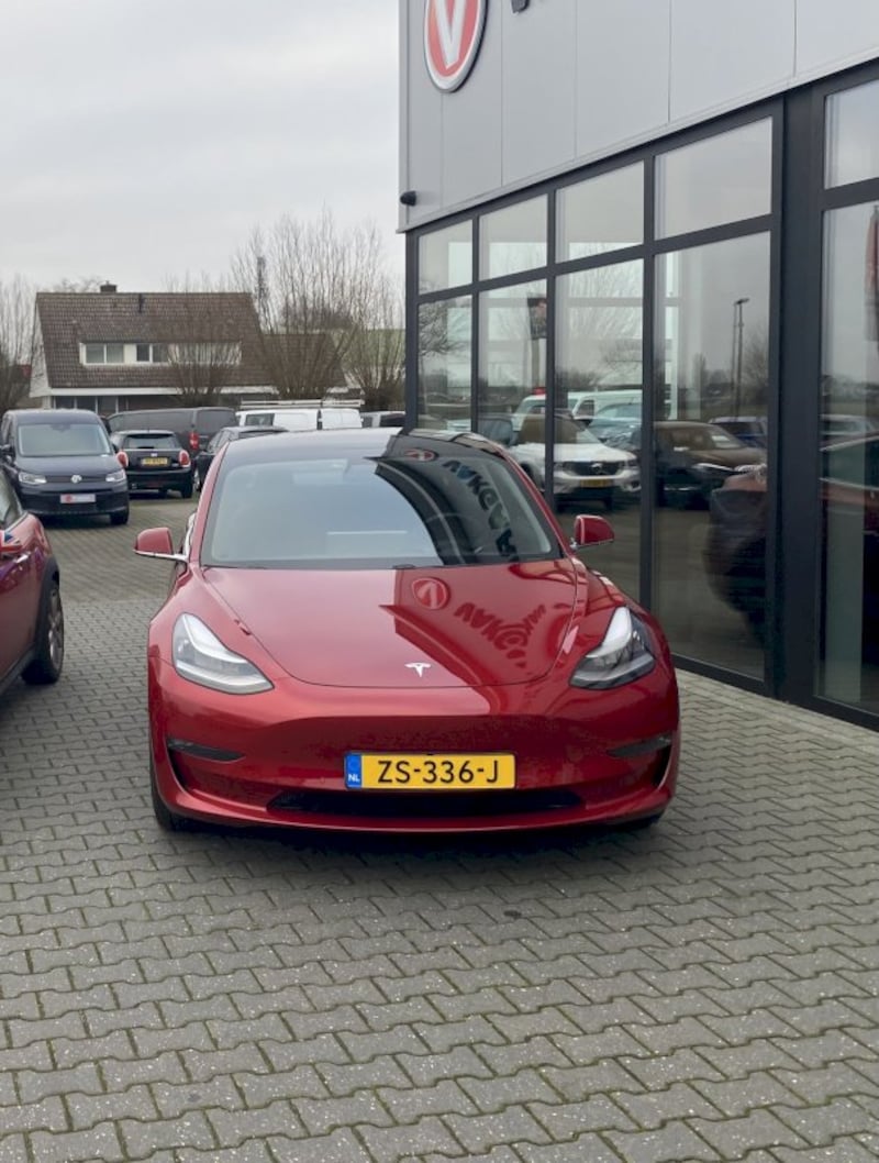 Tesla Model 3 Standard Range Plus (2019)
