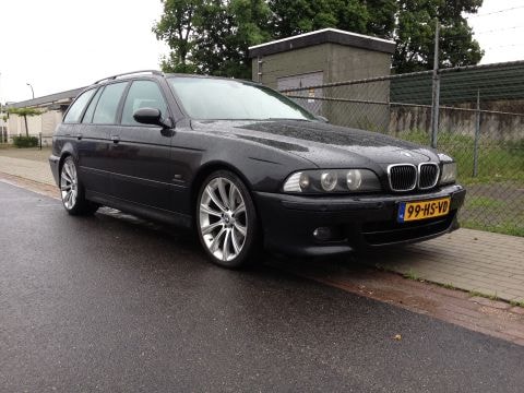 BMW 530d touring Executive (2001)