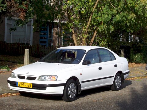Toyota Carina E 1.6 GLi