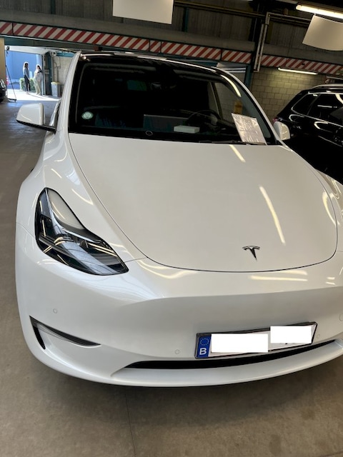 Tesla Model Y Long Range AWD