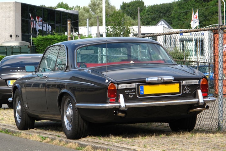 Jaguar XJ Coupé