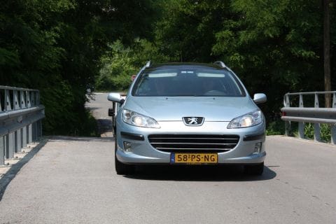Peugeot 407 SW XR 2.0 HDiF 16V (2004)