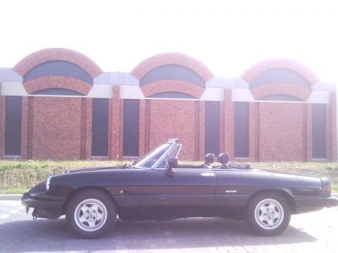 Alfa Romeo Spider 2.0 (1988)