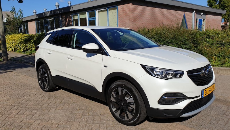Opel Grandland X 1.2 Turbo 130pk Business Executive (2019)