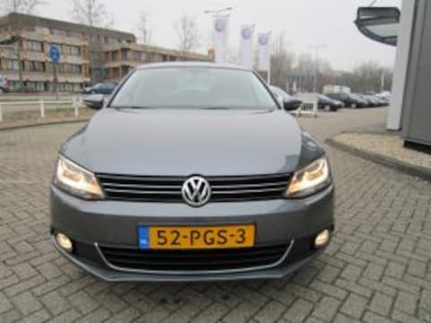 Volkswagen Jetta 1.6 TDI BlueMotion T. Highline (2011)