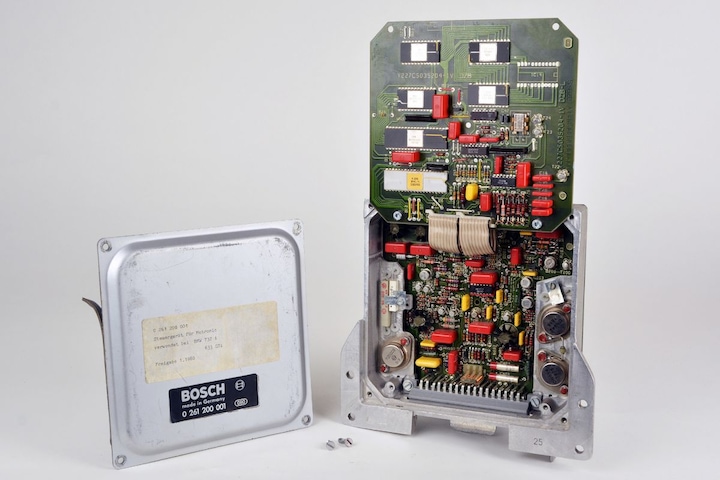 Bosch Motronic 1979 BMW 732i