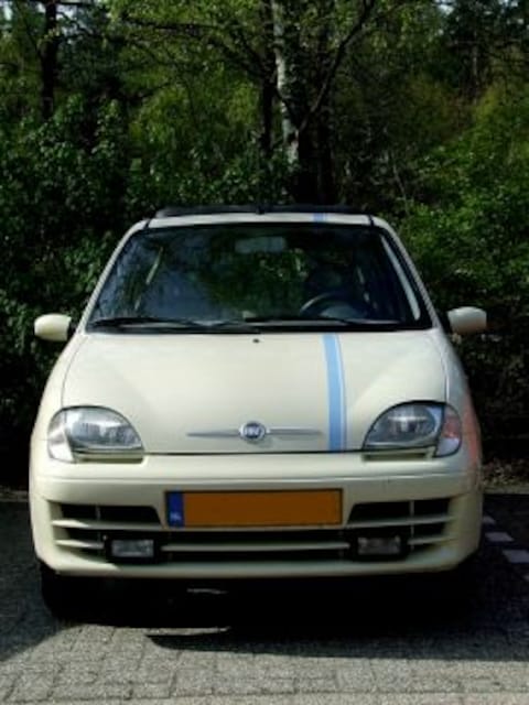 Fiat 600 50th Anniversary (2005)