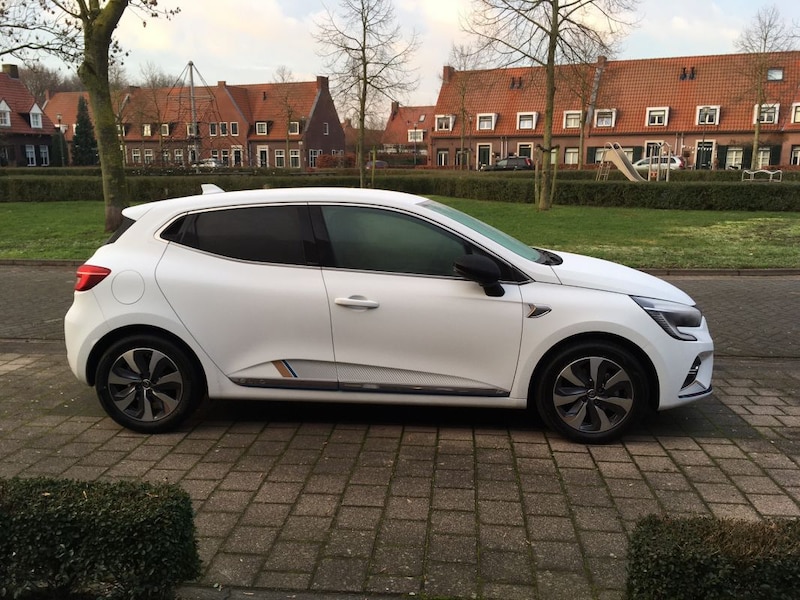Renault Clio Hybrid 140 E-TECH (2021)