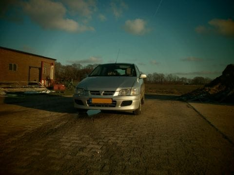 Mitsubishi Space Star 1.6 Family (2001)