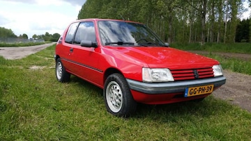 Peugeot 205 XT Automatic 1.6i (1993)