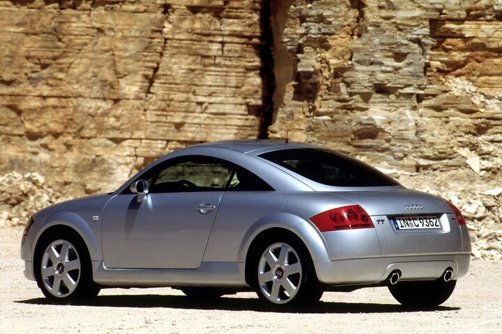 Audi TT spoilerless