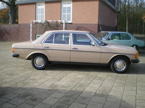 Mercedes-Benz 230 E (1984)