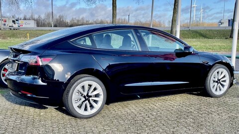 Tesla Model 3 Long Range AWD