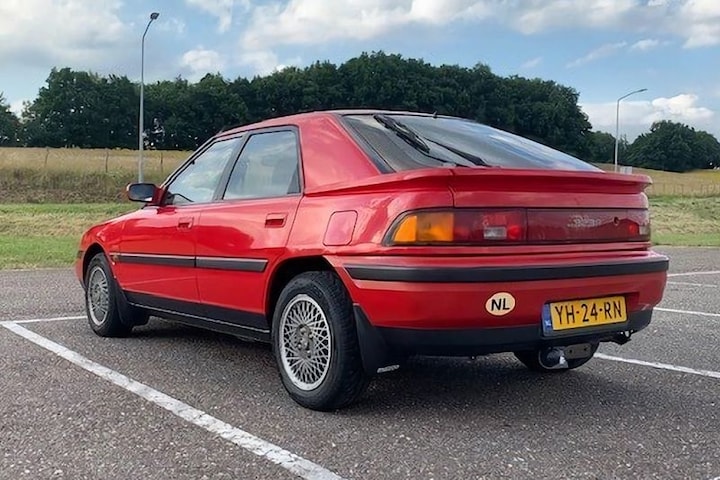 Mazda 323 F - Liefhebber Gezocht