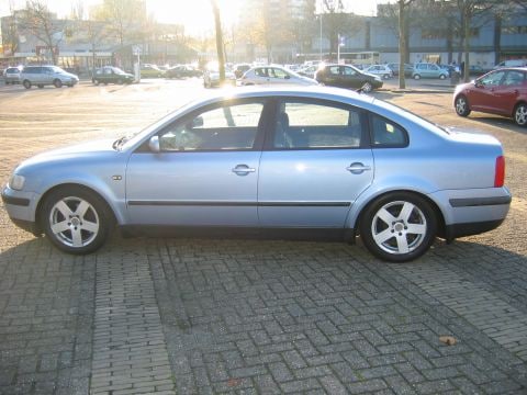 Volkswagen Passat 1.8 5V Turbo Trendline (1998)