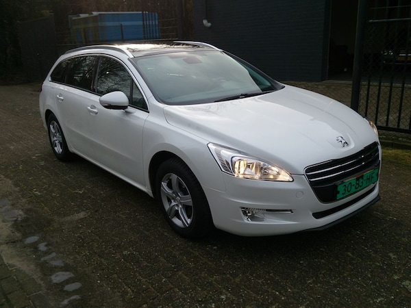 Peugeot 508 SW Active 1.6 e-HDi (2011)