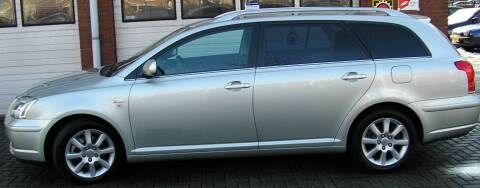 Toyota Avensis Wagon 2.2 D-4D D-CAT Linea Luna (2005)