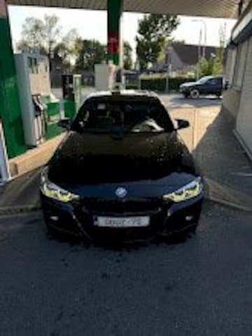 BMW 330e iPerformance (2018)