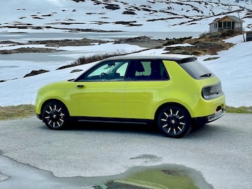 Honda e (2020)
