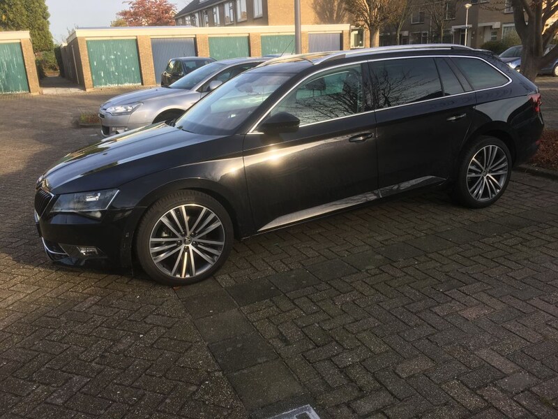 Skoda Superb Combi 1.6 TDI Greentech Style Business (2016)