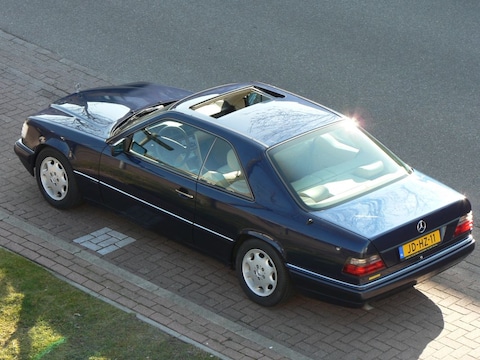 Mercedes-Benz E 220 Coupé