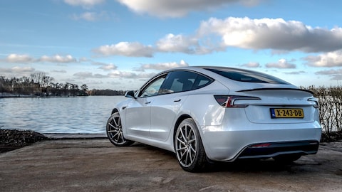 Tesla Model 3 RWD