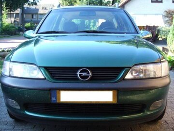 Opel Vectra Stationwagon 1.6i-16V Diamond (1997)