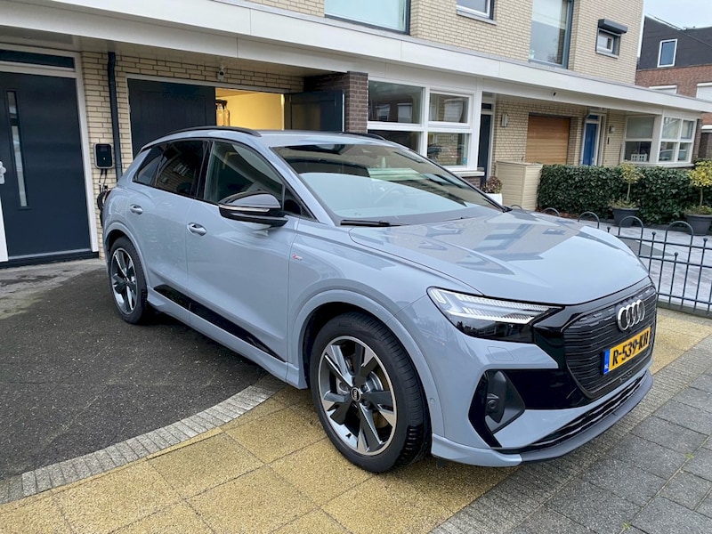 Audi Q4 e-tron 40 S edition (2022)