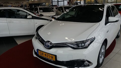 Toyota Auris 1.8 Hybrid Lease Pro