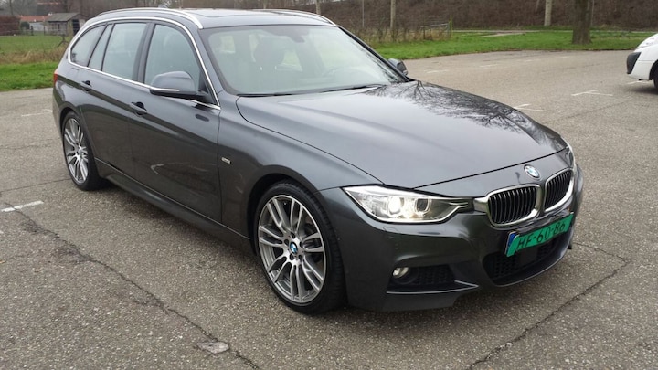BMW 328i Touring High Executive (2012)