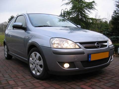 Opel Corsa 1.4-16V Sport (2004)