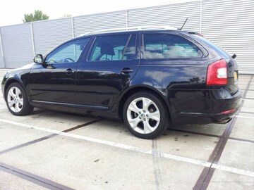 Skoda Octavia Combi 1.2 TSI Elegance Businessline (2011)