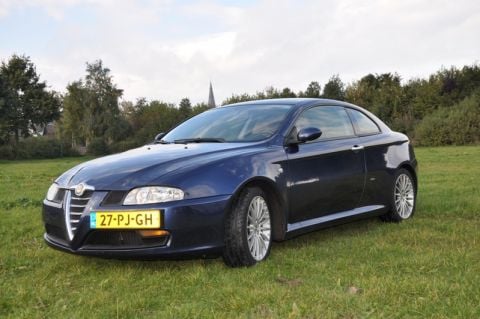 Alfa Romeo GT 1.9 JTDm 16V Distinctive (2004)