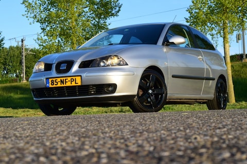 Seat Ibiza 1.4 16V 75pk Signo