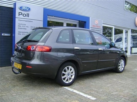 Fiat Croma 2.2 16v Dynamic (2005)