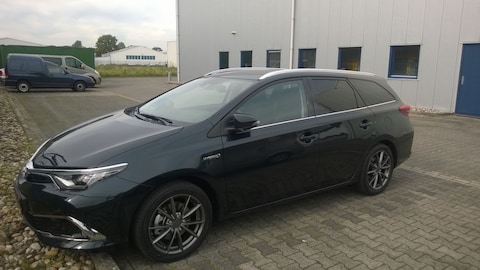 Toyota Auris Touring Sports 1.8 Hybrid Lease Exclusive (2015)