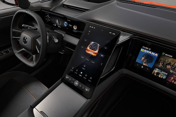 Human Horizons HiPhi X