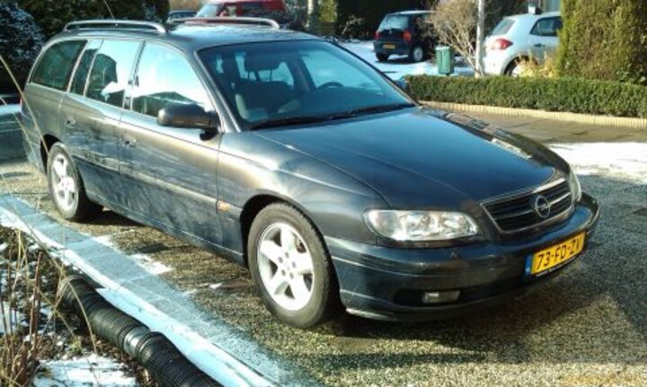 Opel Omega Stationwagon 2.2i-16V Sport