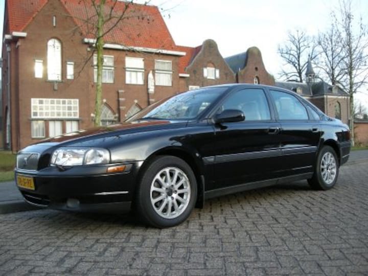 Volvo S80 2.4 140pk (2002)
