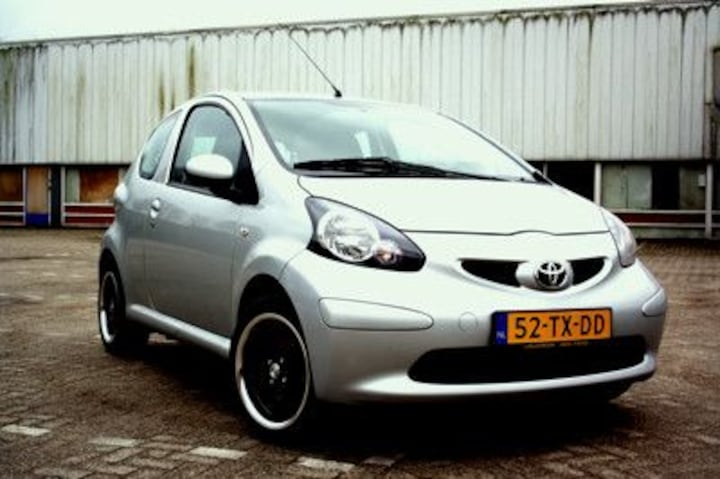 Toyota Aygo 1.0 12v VVT-i + (2007)