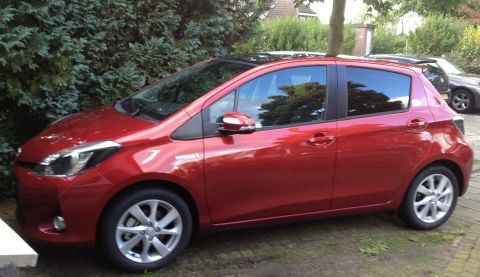 Toyota Yaris 1.5 Full Hybrid Dynamic (2012)