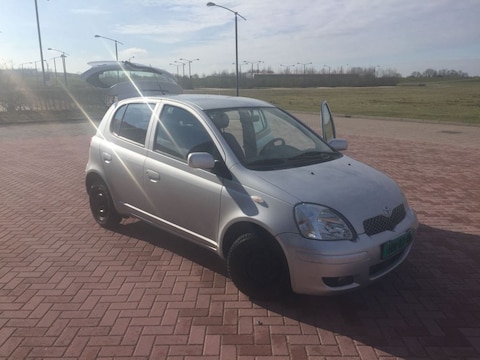 Toyota Yaris 1.3 16v VVT-i Linea Sol
