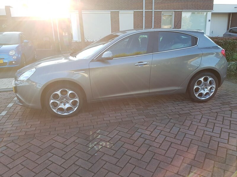 Alfa Romeo Giulietta 2.0 JTDm 170 Distinctive (2012)