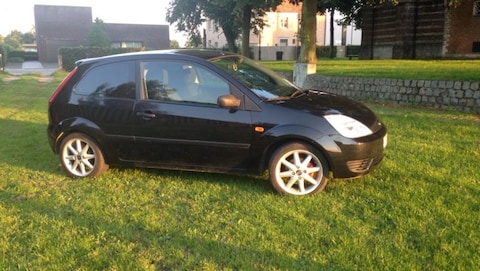 Ford Fiesta 1.4 TDCi Ambiente (2004)